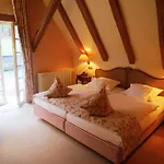 Der Schafhof 4*